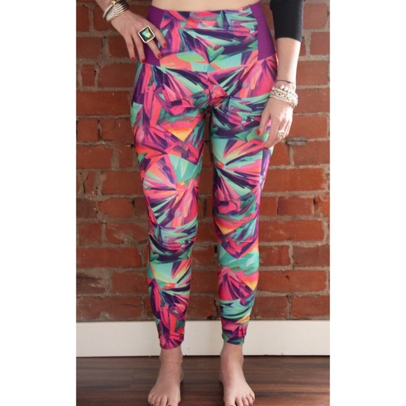 Sunrise Legging - NWT - Picture 1 of 1
